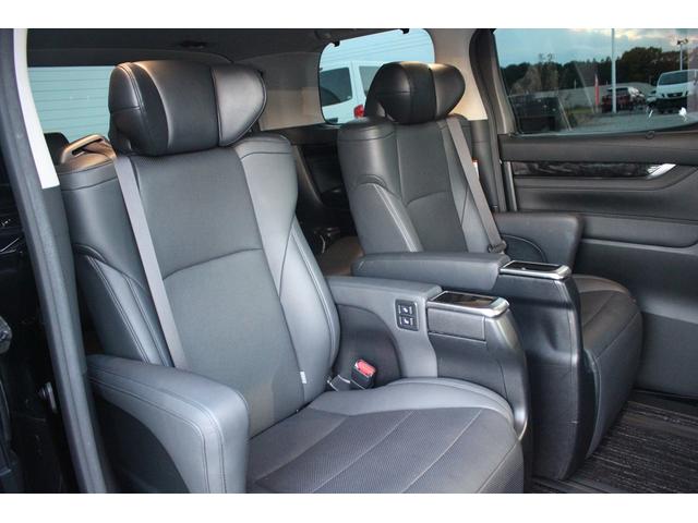 アルファード ２．５Ｓ　Ｃパッケージ　後期型　禁煙車　サンルーフ　純正９型ナビ　フルセグＴＶ　バックカメラ　後席モニター　３眼ＬＥＤヘッドライト　ＥＴＣ　両側電動スライドドア　レーダークルーズコントロール　電動リアゲート　黒革シート（35枚目）