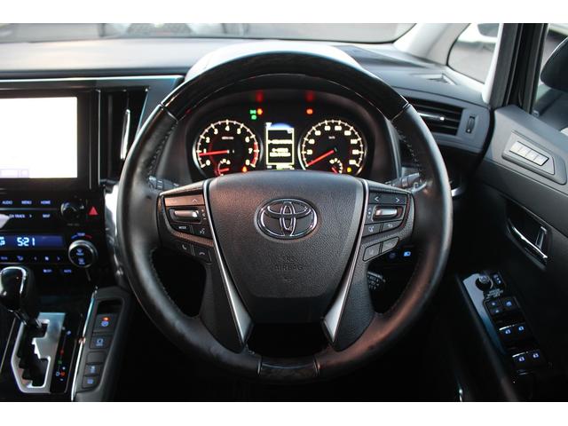 アルファード ２．５Ｓ　Ｃパッケージ　後期型　禁煙車　サンルーフ　純正９型ナビ　フルセグＴＶ　バックカメラ　後席モニター　３眼ＬＥＤヘッドライト　ＥＴＣ　両側電動スライドドア　レーダークルーズコントロール　電動リアゲート　黒革シート（44枚目）