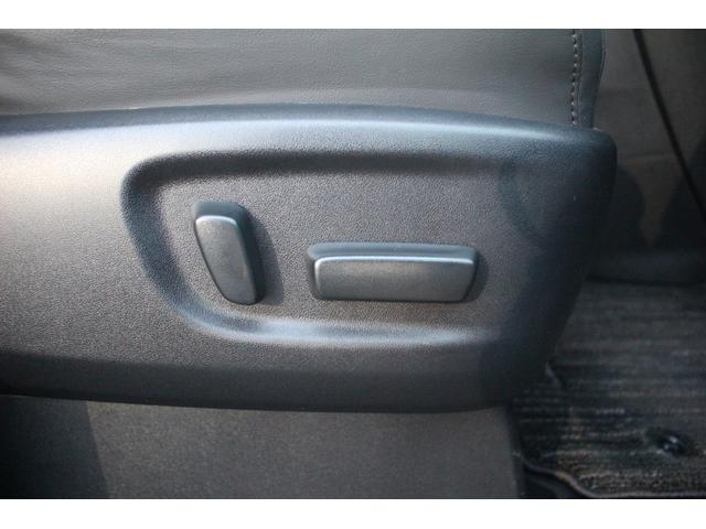 アルファード ２．５Ｓ　Ｃパッケージ　後期型　禁煙車　サンルーフ　純正９型ナビ　フルセグＴＶ　バックカメラ　後席モニター　３眼ＬＥＤヘッドライト　ＥＴＣ　両側電動スライドドア　レーダークルーズコントロール　電動リアゲート　黒革シート（72枚目）