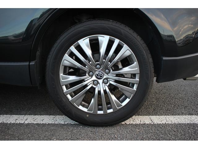 ハリアーハイブリッド Ｚ　禁煙車　純正メーカーナビ　フルセグＴＶ　パノラマルーフ　ＪＢＬサウンドシステム　ＬＥＤヘッドライト　デジタルインナーミラー　全周囲カメラ　レーダークルーズコントロール　純正１９アルミホイール（17枚目）