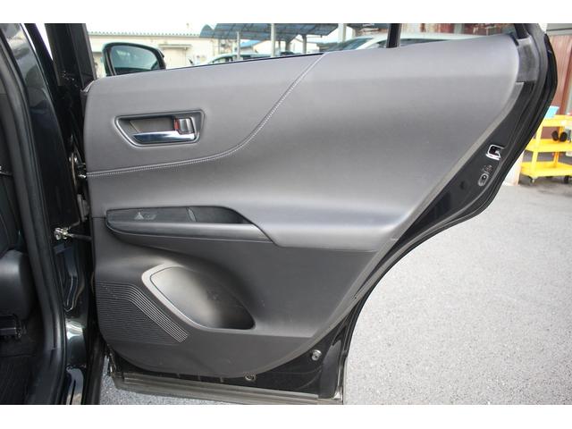 ハリアーハイブリッド Ｚ　禁煙車　純正メーカーナビ　フルセグＴＶ　パノラマルーフ　ＪＢＬサウンドシステム　ＬＥＤヘッドライト　デジタルインナーミラー　全周囲カメラ　レーダークルーズコントロール　純正１９アルミホイール（30枚目）