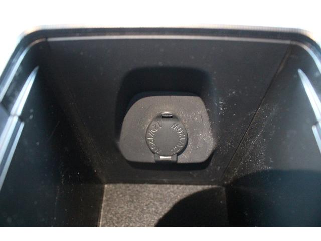 ハリアーハイブリッド Ｚ　禁煙車　純正メーカーナビ　フルセグＴＶ　パノラマルーフ　ＪＢＬサウンドシステム　ＬＥＤヘッドライト　デジタルインナーミラー　全周囲カメラ　レーダークルーズコントロール　純正１９アルミホイール（61枚目）