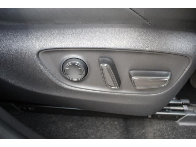 ハリアーハイブリッド Ｚ　禁煙車　純正メーカーナビ　フルセグＴＶ　パノラマルーフ　ＪＢＬサウンドシステム　ＬＥＤヘッドライト　デジタルインナーミラー　全周囲カメラ　レーダークルーズコントロール　純正１９アルミホイール（65枚目）