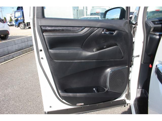 アルファードハイブリッド ＳＲ　Ｃパッケージ　後期型　禁煙車　純正９インチナビ　モデリスタフルエアロ　バックカメラ　後席モニター　黒革シート　トヨタセーフティーセンス　ＥＴＣ２．０　シートヒーターシートエアコン　電動リアゲート　クリアランスソナー（39枚目）