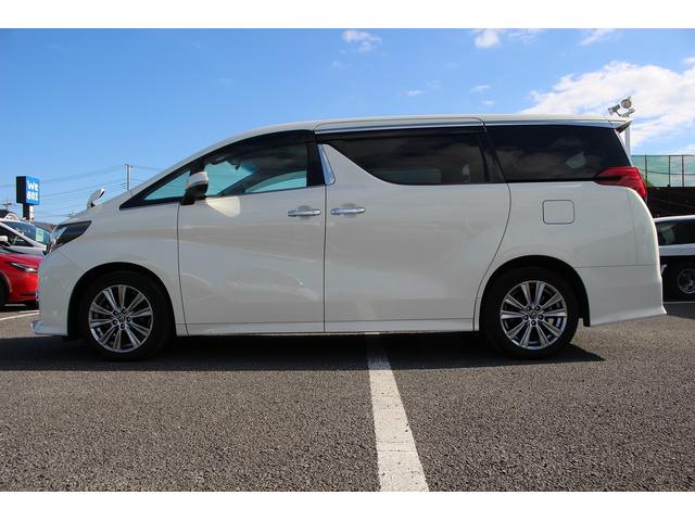 アルファード ２．５Ｓ　Ａパッケージ　純正９インチディスプレイオーディオ　フルセグＴＶ　バックカメラ　両側電動スライドドア　純正１８インチアルミホイール　ＬＥＤヘッドライト　オートクルーズコントロール　ＥＴＣ　衝突軽減ブレーキ（10枚目）