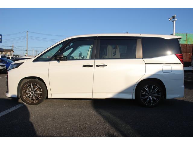 ノア ハイブリッドS-Z 禁煙車 純正10インチナビ フルセグTV14インチ有機ELフリップダウンモニター バックカメラ ブラインドスポットモニター 両側電動スライドドア レーダークルーズコントロール パワーバックゲート(15枚目)