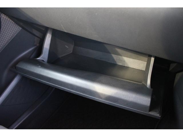 C-HR G-T 後期型 禁煙車 純正8インチディスプレイオーディオ 6速マニュアル ブラインドスポットモニター パノラミックビューモニター レーダークルーズコントロール 純正18インチアルミホイール ETC(66枚目)