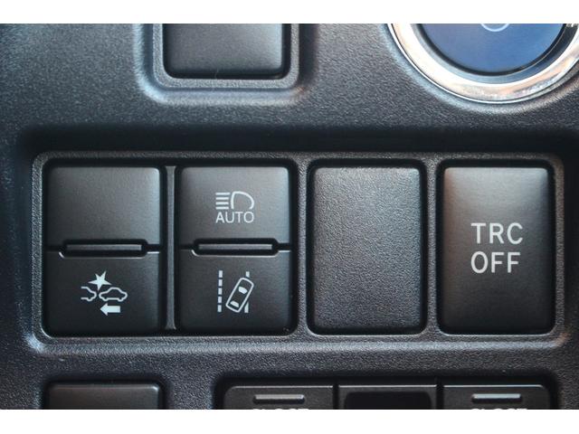 ノア ハイブリッドＳｉ　ダブルバイビー　禁煙車　純正１０インチナビ　フルセグＴＶ　バックカメラ　両側電動スライドドア　シートヒーター　ＬＥＤヘッドライト　ＥＴＣ２．０　クリアランスソナー　オートクルーズコントロールレーンキープアシスト（8枚目）