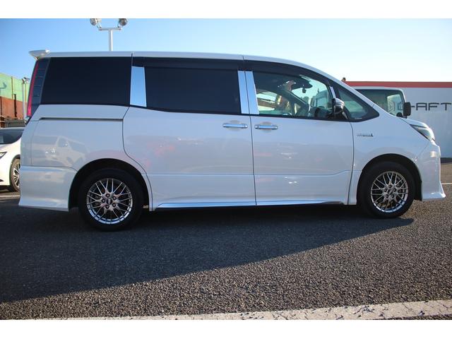 ノア ハイブリッドＳｉ　ダブルバイビー　禁煙車　純正１０インチナビ　フルセグＴＶ　バックカメラ　両側電動スライドドア　シートヒーター　ＬＥＤヘッドライト　ＥＴＣ２．０　クリアランスソナー　オートクルーズコントロールレーンキープアシスト（14枚目）