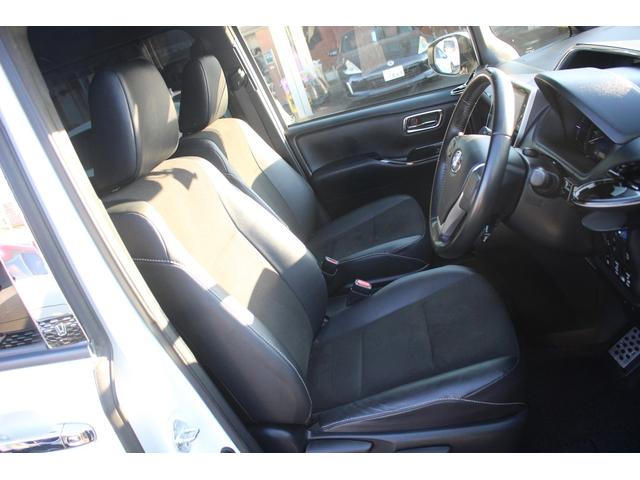 ノア ハイブリッドＳｉ　ダブルバイビー　禁煙車　純正１０インチナビ　フルセグＴＶ　バックカメラ　両側電動スライドドア　シートヒーター　ＬＥＤヘッドライト　ＥＴＣ２．０　クリアランスソナー　オートクルーズコントロールレーンキープアシスト（29枚目）