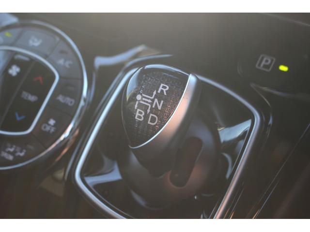 ノア ハイブリッドＳｉ　ダブルバイビー　禁煙車　純正１０インチナビ　フルセグＴＶ　バックカメラ　両側電動スライドドア　シートヒーター　ＬＥＤヘッドライト　ＥＴＣ２．０　クリアランスソナー　オートクルーズコントロールレーンキープアシスト（41枚目）