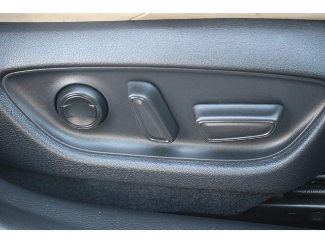 クラウンハイブリッド Ｇ－エグゼクティブ　禁煙車　純正８インチナビ　サンルーフ　フルセグＴＶ　全周囲カメラ　革シート　シートヒーター・シートエアコン　ＥＴＣ２．０　純正１８インチアルミホイール　クリアランスソナー　アイドリングストップ（8枚目）