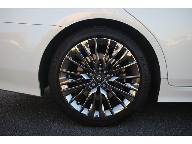 クラウンハイブリッド Ｇ－エグゼクティブ　禁煙車　純正８インチナビ　サンルーフ　フルセグＴＶ　全周囲カメラ　革シート　シートヒーター・シートエアコン　ＥＴＣ２．０　純正１８インチアルミホイール　クリアランスソナー　アイドリングストップ（18枚目）