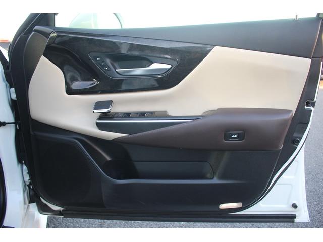 クラウンハイブリッド Ｇ－エグゼクティブ　禁煙車　純正８インチナビ　サンルーフ　フルセグＴＶ　全周囲カメラ　革シート　シートヒーター・シートエアコン　ＥＴＣ２．０　純正１８インチアルミホイール　クリアランスソナー　アイドリングストップ（32枚目）