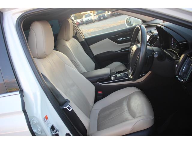 クラウンハイブリッド Ｇ－エグゼクティブ　禁煙車　純正８インチナビ　サンルーフ　フルセグＴＶ　全周囲カメラ　革シート　シートヒーター・シートエアコン　ＥＴＣ２．０　純正１８インチアルミホイール　クリアランスソナー　アイドリングストップ（34枚目）