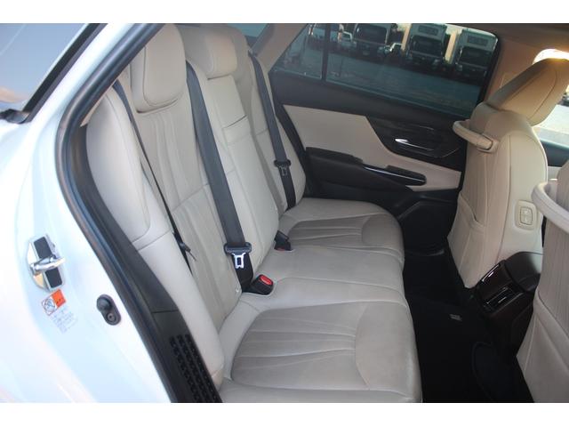 クラウンハイブリッド Ｇ－エグゼクティブ　禁煙車　純正８インチナビ　サンルーフ　フルセグＴＶ　全周囲カメラ　革シート　シートヒーター・シートエアコン　ＥＴＣ２．０　純正１８インチアルミホイール　クリアランスソナー　アイドリングストップ（37枚目）