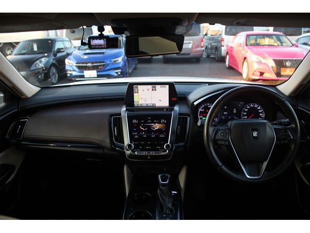 クラウンハイブリッド Ｇ－エグゼクティブ　禁煙車　純正８インチナビ　サンルーフ　フルセグＴＶ　全周囲カメラ　革シート　シートヒーター・シートエアコン　ＥＴＣ２．０　純正１８インチアルミホイール　クリアランスソナー　アイドリングストップ（44枚目）