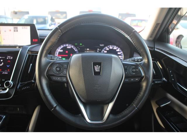 クラウンハイブリッド Ｇ－エグゼクティブ　禁煙車　純正８インチナビ　サンルーフ　フルセグＴＶ　全周囲カメラ　革シート　シートヒーター・シートエアコン　ＥＴＣ２．０　純正１８インチアルミホイール　クリアランスソナー　アイドリングストップ（45枚目）