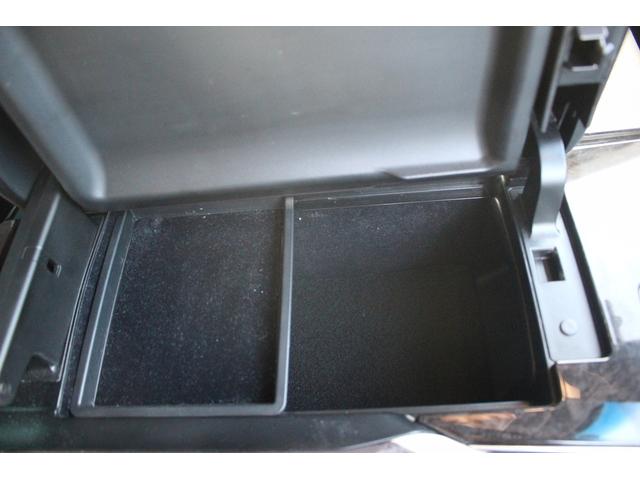 クラウンハイブリッド Ｇ－エグゼクティブ　禁煙車　純正８インチナビ　サンルーフ　フルセグＴＶ　全周囲カメラ　革シート　シートヒーター・シートエアコン　ＥＴＣ２．０　純正１８インチアルミホイール　クリアランスソナー　アイドリングストップ（62枚目）