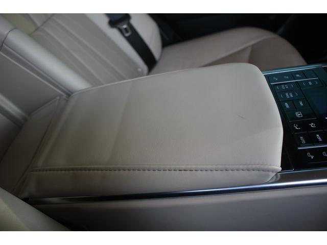 クラウンハイブリッド Ｇ－エグゼクティブ　禁煙車　純正８インチナビ　サンルーフ　フルセグＴＶ　全周囲カメラ　革シート　シートヒーター・シートエアコン　ＥＴＣ２．０　純正１８インチアルミホイール　クリアランスソナー　アイドリングストップ（67枚目）