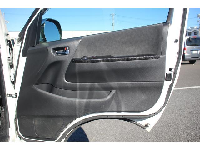 ハイエースワゴン ＧＬ　ナビ　バックカメラ　１０人乗り　片側スライドドア　ＬＥＤヘッドライト　１００Ｖ電源　Ｂｌｕｅｔｏｏｔｈ接続　ＥＴＣ　キーレスエントリーシステム　電動格納ミラー　ＣＤ・ＤＶＤ再生　オートライト（32枚目）