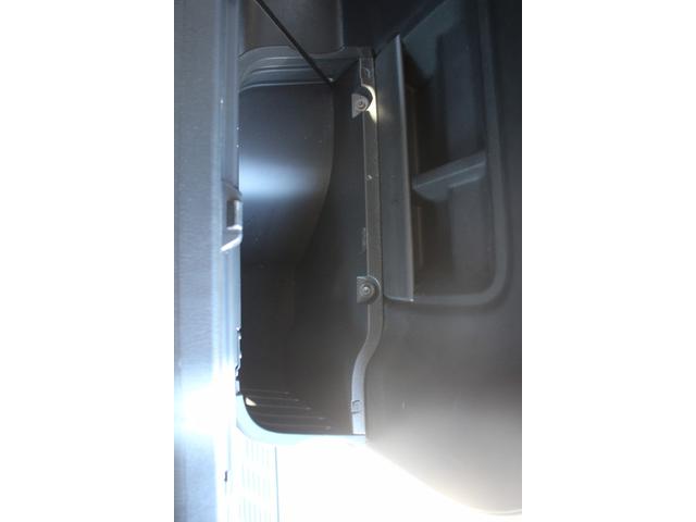 ハイエースワゴン ＧＬ　ナビ　バックカメラ　１０人乗り　片側スライドドア　ＬＥＤヘッドライト　１００Ｖ電源　Ｂｌｕｅｔｏｏｔｈ接続　ＥＴＣ　キーレスエントリーシステム　電動格納ミラー　ＣＤ・ＤＶＤ再生　オートライト（56枚目）