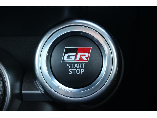 ＧＲ８６ ＲＣ　後期型　禁煙車　ワンオーナー　６速マニュアル　レーダークルーズコントロール　ＥＴＣ２．０　ＬＥＤヘッドライト　電動格納ミラー　クリアランスソナー　プッシュスタート　充電用ＵＳＢ端子（3枚目）