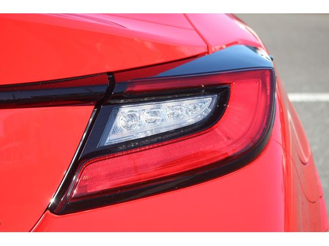 ＧＲ８６ ＲＣ　後期型　禁煙車　ワンオーナー　６速マニュアル　レーダークルーズコントロール　ＥＴＣ２．０　ＬＥＤヘッドライト　電動格納ミラー　クリアランスソナー　プッシュスタート　充電用ＵＳＢ端子（24枚目）