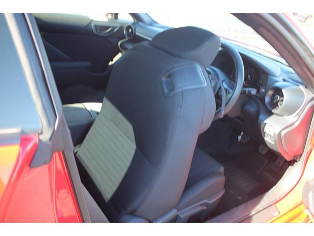 ＧＲ８６ ＲＣ　後期型　禁煙車　ワンオーナー　６速マニュアル　レーダークルーズコントロール　ＥＴＣ２．０　ＬＥＤヘッドライト　電動格納ミラー　クリアランスソナー　プッシュスタート　充電用ＵＳＢ端子（32枚目）