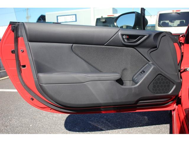 ＧＲ８６ ＲＣ　後期型　禁煙車　ワンオーナー　６速マニュアル　レーダークルーズコントロール　ＥＴＣ２．０　ＬＥＤヘッドライト　電動格納ミラー　クリアランスソナー　プッシュスタート　充電用ＵＳＢ端子（34枚目）