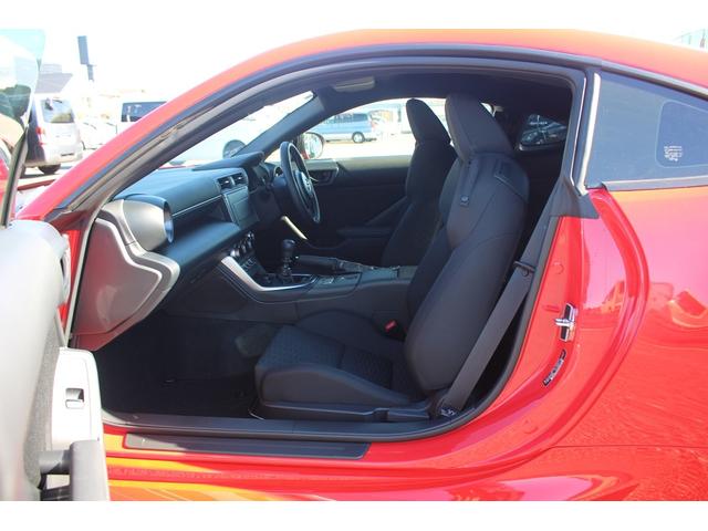 ＧＲ８６ ＲＣ　後期型　禁煙車　ワンオーナー　６速マニュアル　レーダークルーズコントロール　ＥＴＣ２．０　ＬＥＤヘッドライト　電動格納ミラー　クリアランスソナー　プッシュスタート　充電用ＵＳＢ端子（37枚目）