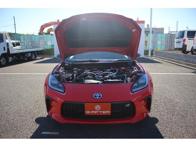 ＧＲ８６ ＲＣ　後期型　禁煙車　ワンオーナー　６速マニュアル　レーダークルーズコントロール　ＥＴＣ２．０　ＬＥＤヘッドライト　電動格納ミラー　クリアランスソナー　プッシュスタート　充電用ＵＳＢ端子（67枚目）
