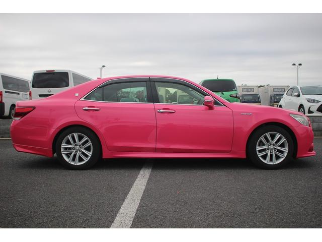 クラウンハイブリッド アスリートＧ　禁煙車　純正８型ナビ　フルセグＴＶ　バックカメラ　白革シート　衝突軽減ブレーキ　レーダークルーズコントロール　ＥＴＣ　ＬＥＤヘッドライト　ブラインドスポットモニター　シートヒーター・シートエアコン（16枚目）