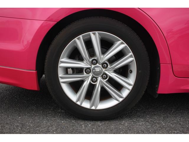 クラウンハイブリッド アスリートＧ　禁煙車　純正８型ナビ　フルセグＴＶ　バックカメラ　白革シート　衝突軽減ブレーキ　レーダークルーズコントロール　ＥＴＣ　ＬＥＤヘッドライト　ブラインドスポットモニター　シートヒーター・シートエアコン（20枚目）