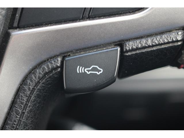 クラウンハイブリッド アスリートＧ　禁煙車　純正８型ナビ　フルセグＴＶ　バックカメラ　白革シート　衝突軽減ブレーキ　レーダークルーズコントロール　ＥＴＣ　ＬＥＤヘッドライト　ブラインドスポットモニター　シートヒーター・シートエアコン（55枚目）