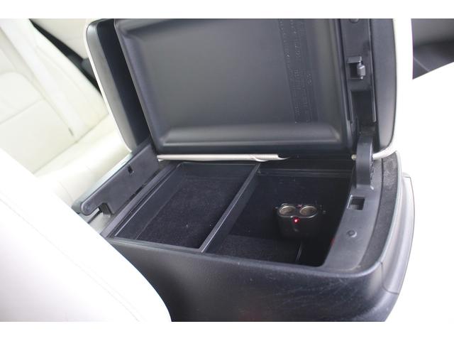 クラウンハイブリッド アスリートＧ　禁煙車　純正８型ナビ　フルセグＴＶ　バックカメラ　白革シート　衝突軽減ブレーキ　レーダークルーズコントロール　ＥＴＣ　ＬＥＤヘッドライト　ブラインドスポットモニター　シートヒーター・シートエアコン（63枚目）