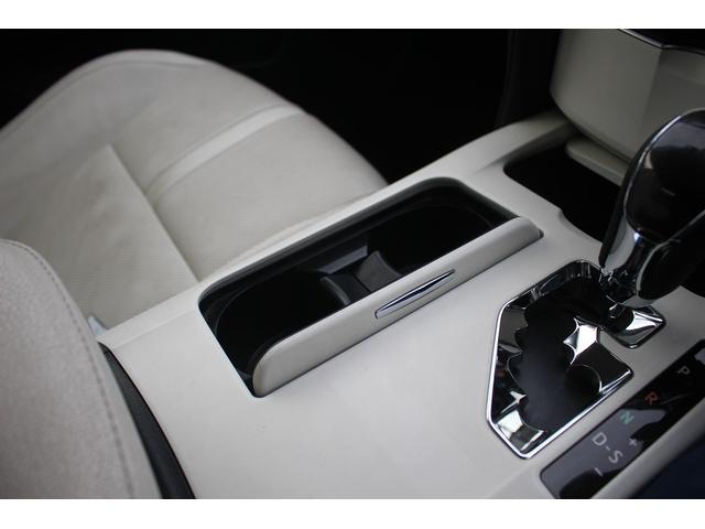 クラウンハイブリッド アスリートＧ　禁煙車　純正８型ナビ　フルセグＴＶ　バックカメラ　白革シート　衝突軽減ブレーキ　レーダークルーズコントロール　ＥＴＣ　ＬＥＤヘッドライト　ブラインドスポットモニター　シートヒーター・シートエアコン（64枚目）