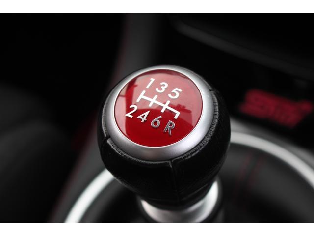 ＷＲＸ ＳＴＩ ＳＴＩ　後期型　禁煙車　社外ナビ　バックカメラ　フルセグＴＶ　ＲＥＣＡＲＯバケットシート　６ＭＴ　ワンオーナー　ＬＥＤヘッドライト　社外１８インチアルミホイール　社外マフラー　電動格納ミラー（5枚目）