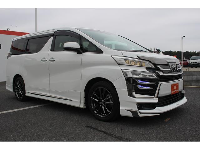 ヴェルファイア ２．５Ｚ　ゴールデンアイズ　後期型　禁煙車　純正１０．５型ナビ　モデリスタフルエアロ　サンルーフ　後席モニター　電動リアゲート　バックカメラ　ＬＥＤヘッドライト　ＥＴＣ２．０　衝突軽減ブレーキ　ウォークスルー（7枚目）