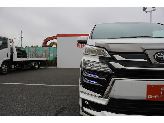 ヴェルファイア ２．５Ｚ　ゴールデンアイズ　後期型　禁煙車　純正１０．５型ナビ　モデリスタフルエアロ　サンルーフ　後席モニター　電動リアゲート　バックカメラ　ＬＥＤヘッドライト　ＥＴＣ２．０　衝突軽減ブレーキ　ウォークスルー（22枚目）
