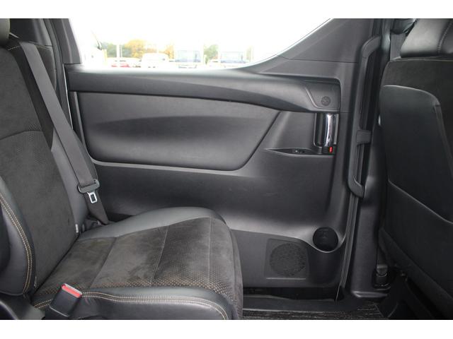 ヴェルファイア ２．５Ｚ　ゴールデンアイズ　後期型　禁煙車　純正１０．５型ナビ　モデリスタフルエアロ　サンルーフ　後席モニター　電動リアゲート　バックカメラ　ＬＥＤヘッドライト　ＥＴＣ２．０　衝突軽減ブレーキ　ウォークスルー（39枚目）