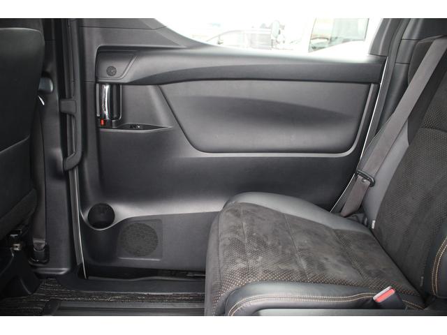 ヴェルファイア ２．５Ｚ　ゴールデンアイズ　後期型　禁煙車　純正１０．５型ナビ　モデリスタフルエアロ　サンルーフ　後席モニター　電動リアゲート　バックカメラ　ＬＥＤヘッドライト　ＥＴＣ２．０　衝突軽減ブレーキ　ウォークスルー（41枚目）