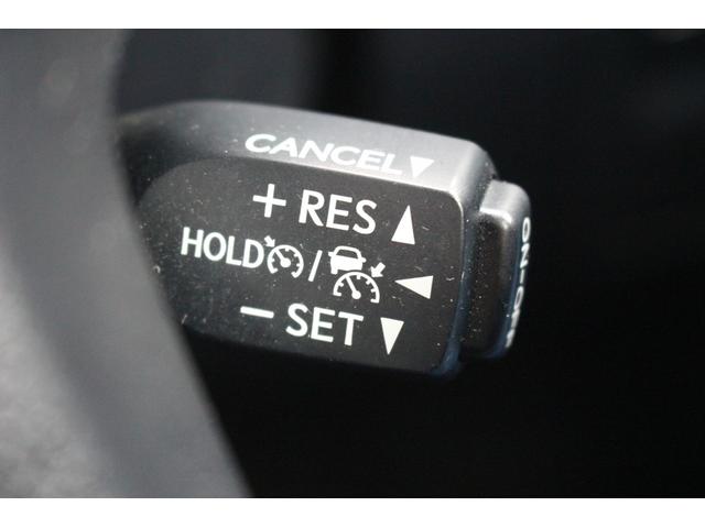 ヴェルファイア ２．５Ｚ　ゴールデンアイズ　後期型　禁煙車　純正１０．５型ナビ　モデリスタフルエアロ　サンルーフ　後席モニター　電動リアゲート　バックカメラ　ＬＥＤヘッドライト　ＥＴＣ２．０　衝突軽減ブレーキ　ウォークスルー（60枚目）