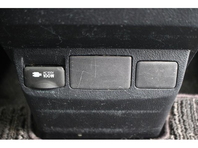 ヴェルファイア ２．５Ｚ　ゴールデンアイズ　後期型　禁煙車　純正１０．５型ナビ　モデリスタフルエアロ　サンルーフ　後席モニター　電動リアゲート　バックカメラ　ＬＥＤヘッドライト　ＥＴＣ２．０　衝突軽減ブレーキ　ウォークスルー（70枚目）