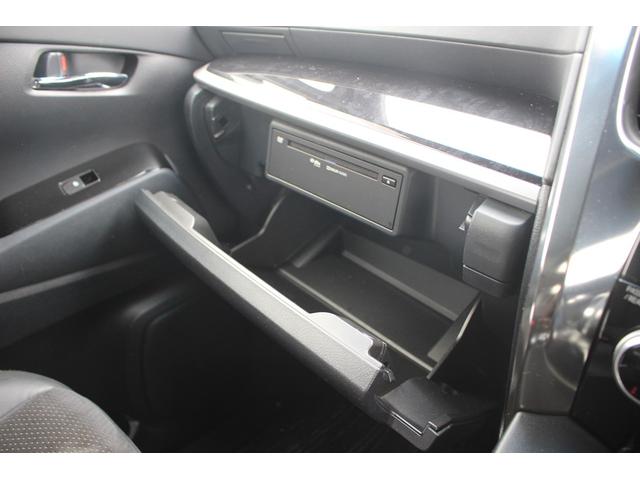 ヴェルファイア ２．５Ｚ　ゴールデンアイズ　後期型　禁煙車　純正１０．５型ナビ　モデリスタフルエアロ　サンルーフ　後席モニター　電動リアゲート　バックカメラ　ＬＥＤヘッドライト　ＥＴＣ２．０　衝突軽減ブレーキ　ウォークスルー（74枚目）