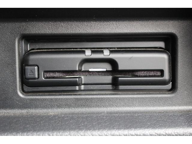 キャラバン 　禁煙車　純正ナビ　ワンオーナー　フルセグＴＶ　革シート　シートヒーター　両側電動スライドドア　ＬＥＤヘッドライト　クリアランスソナー　衝突軽減ブレーキ　ＥＴＣ　純正１５インチアルミホイール（5枚目）