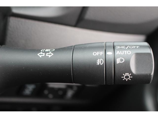 キャラバン 　禁煙車　純正ナビ　ワンオーナー　フルセグＴＶ　革シート　シートヒーター　両側電動スライドドア　ＬＥＤヘッドライト　クリアランスソナー　衝突軽減ブレーキ　ＥＴＣ　純正１５インチアルミホイール（56枚目）