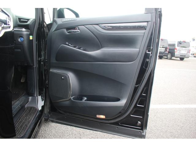 ヴェルファイアハイブリッド ＺＲ　Ｇエディション　後期型　禁煙車　純正１０．５インチナビ　ＪＢＬサウンド　フルセグＴＶ　全周囲カメラ　モデリスタフルエアロ　サンルーフ　ＥＴＣ２．０　衝突軽減ブレーキ　電動リアゲート　ＬＥＤヘッドライト（36枚目）