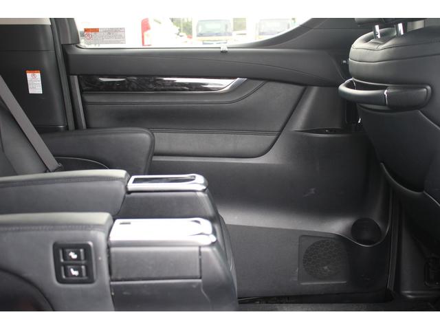 ヴェルファイアハイブリッド ＺＲ　Ｇエディション　後期型　禁煙車　純正１０．５インチナビ　ＪＢＬサウンド　フルセグＴＶ　全周囲カメラ　モデリスタフルエアロ　サンルーフ　ＥＴＣ２．０　衝突軽減ブレーキ　電動リアゲート　ＬＥＤヘッドライト（37枚目）