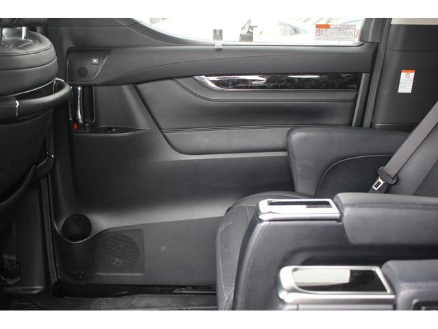 ヴェルファイアハイブリッド ＺＲ　Ｇエディション　後期型　禁煙車　純正１０．５インチナビ　ＪＢＬサウンド　フルセグＴＶ　全周囲カメラ　モデリスタフルエアロ　サンルーフ　ＥＴＣ２．０　衝突軽減ブレーキ　電動リアゲート　ＬＥＤヘッドライト（38枚目）